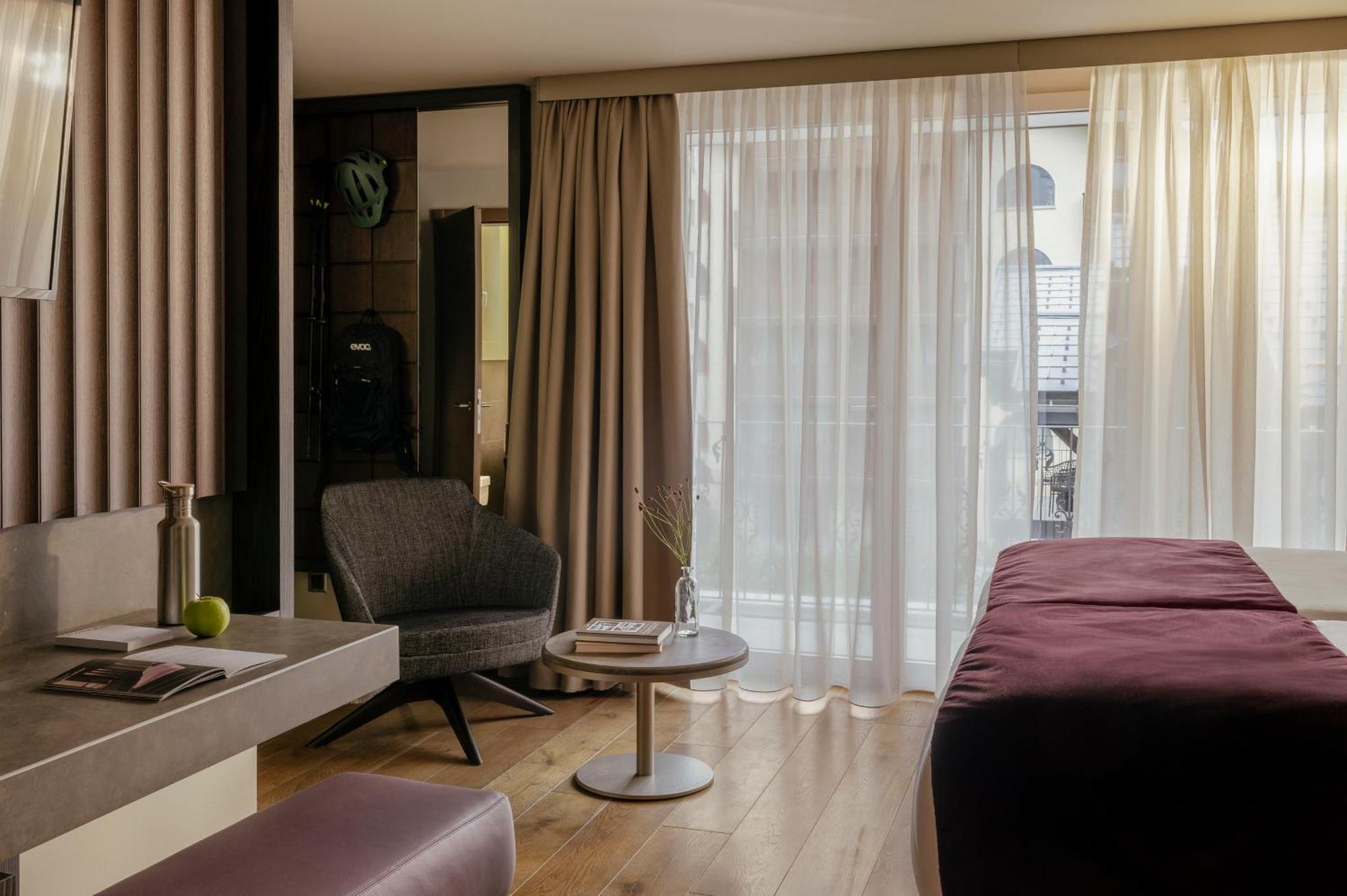 Schloss Zermatt - Cbd & Adaptogenic Spa And Sport Hotel Zewnętrze zdjęcie
