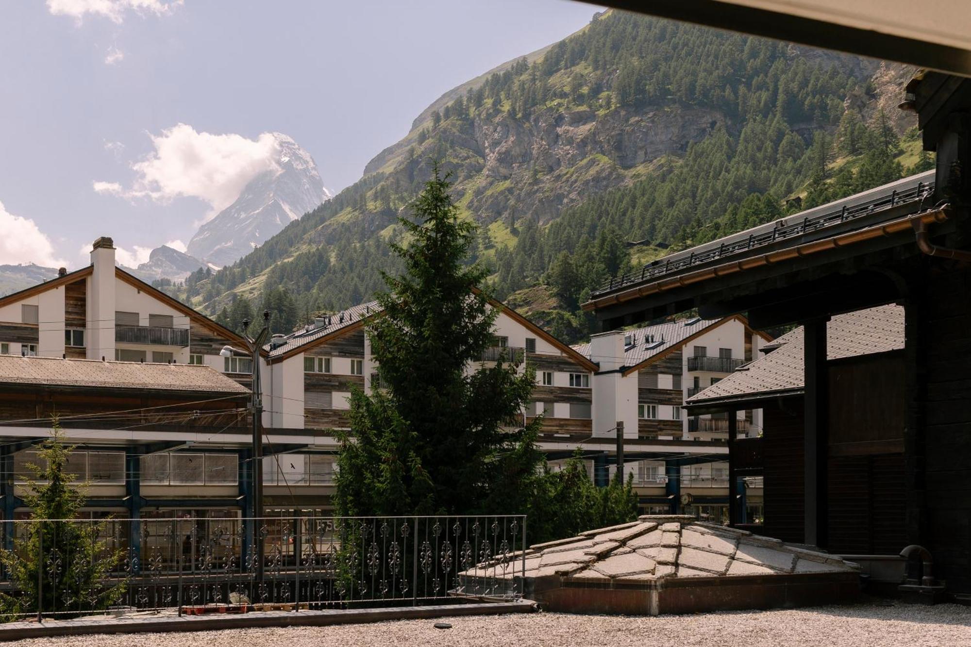 Schloss Zermatt - Cbd & Adaptogenic Spa And Sport Hotel Zewnętrze zdjęcie