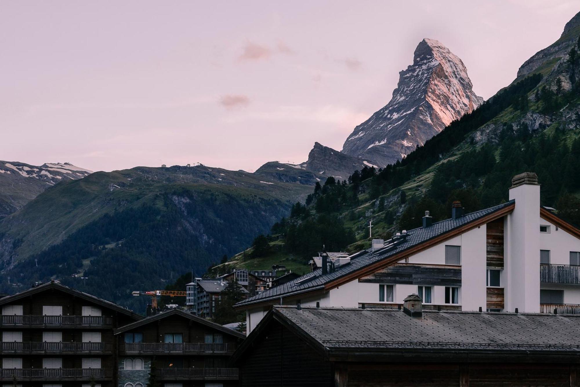 Schloss Zermatt - Cbd & Adaptogenic Spa And Sport Hotel Zewnętrze zdjęcie